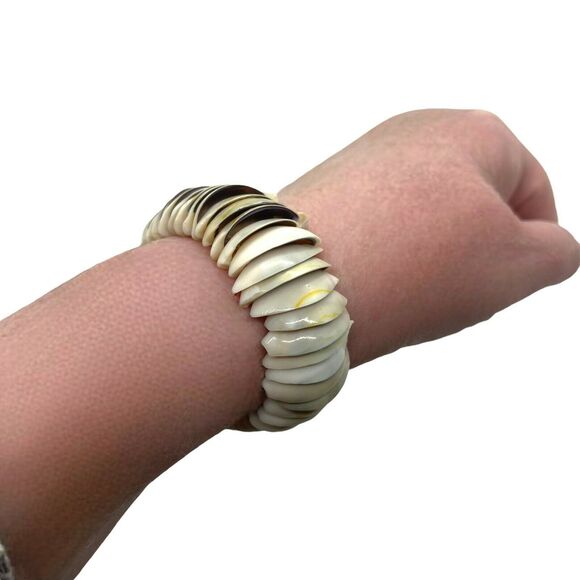 bundled Womens White Beach Adjustable Chunky Stretch Half Shell Bracelet 2.5"X1" - Picture 4 of 11